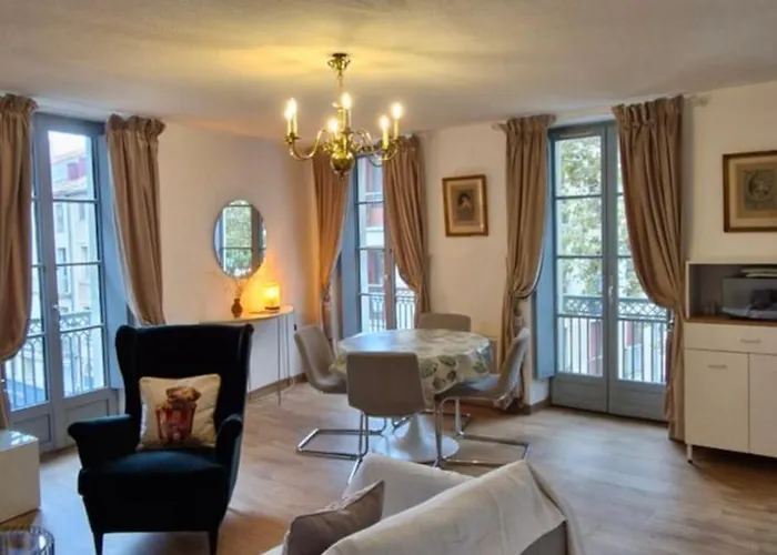 Apartment Via *